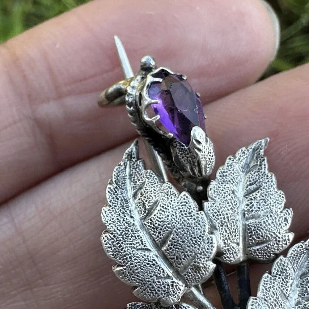 Antique Flower Pin Brooch 1.875 Inch Purple Amethyst Silver C-Clasp 3.3g Leaves‎